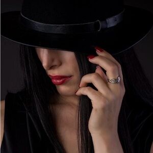 Meet your Posher, Chelsey